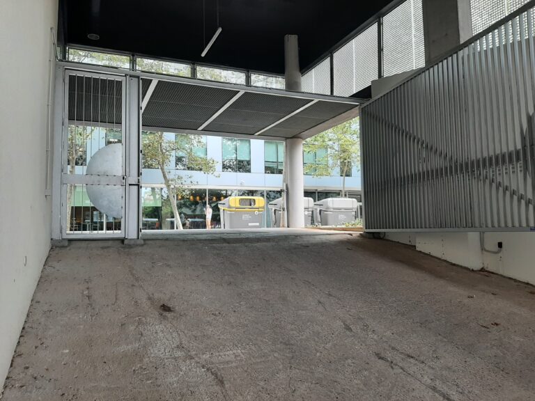 entrada parking glories