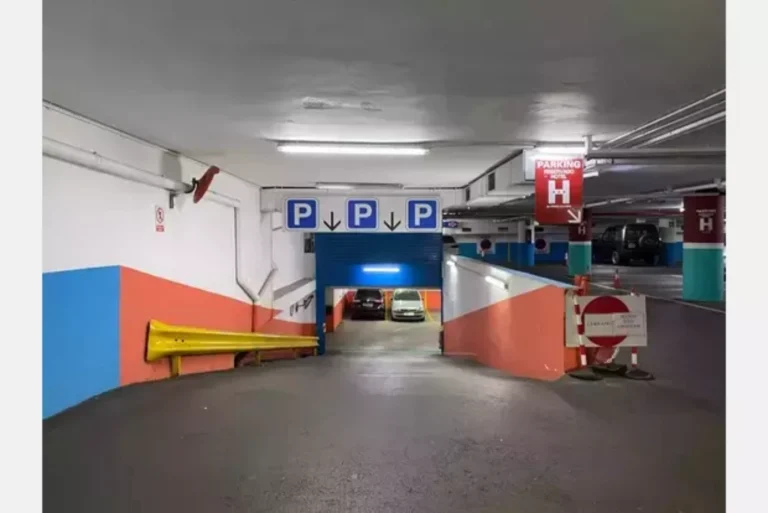 Entrada parking calabria